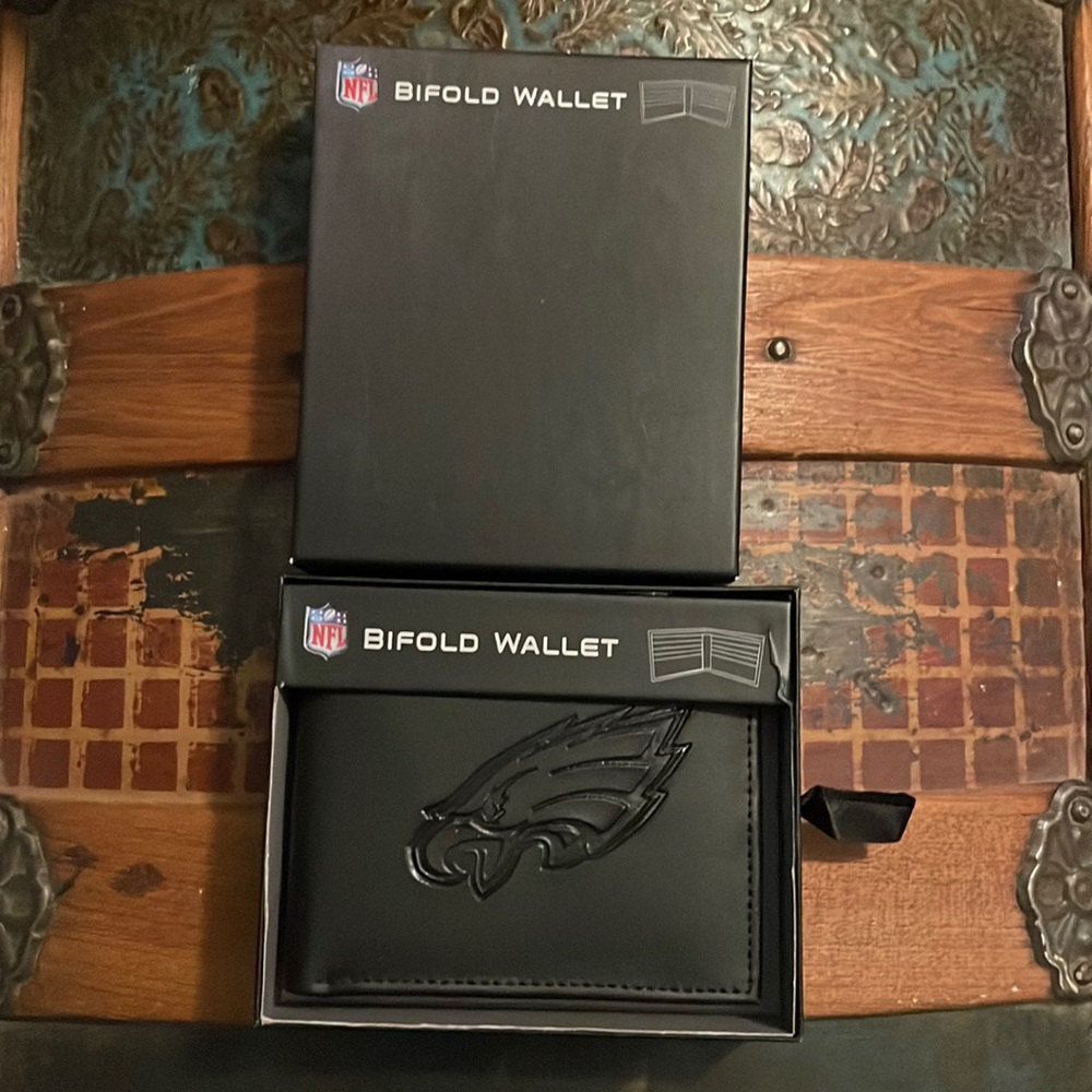 New Philadelphia Eagles bifold leather wallet